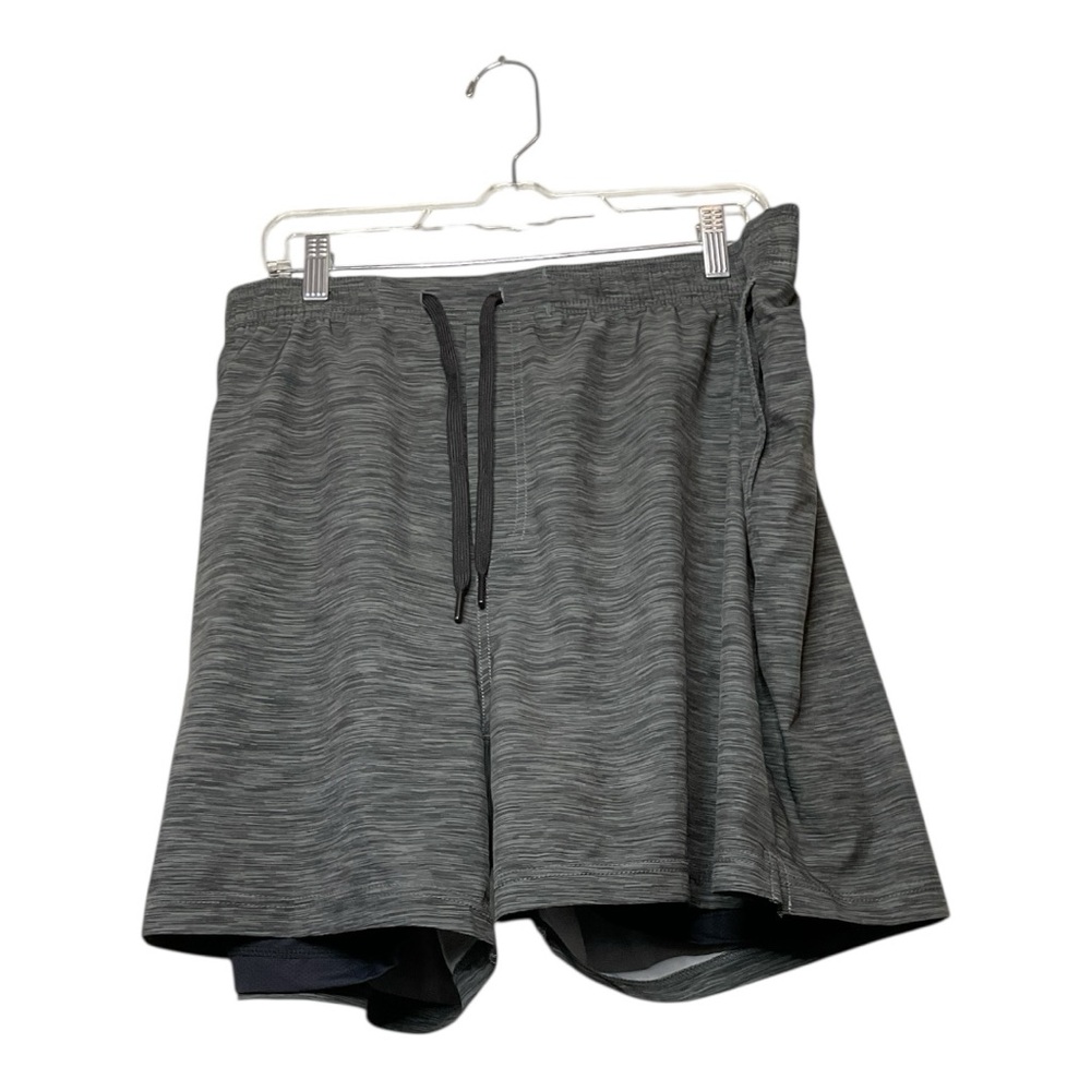 Men’s NWOT RSVLTS V1 lined training shorts with elastic waistband, size 4XL